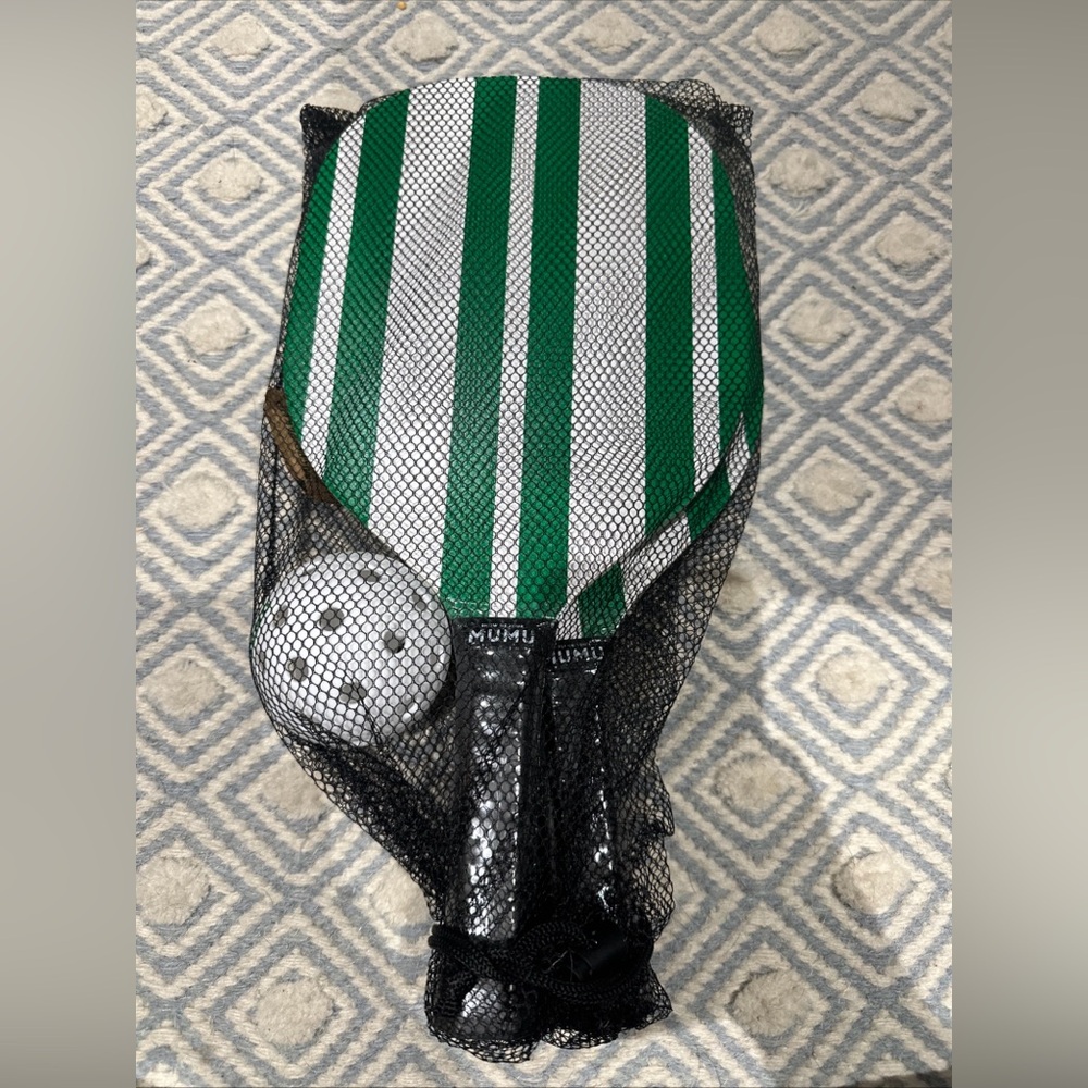 Show me your Mumu pickleball paddles and ball- new in bag!